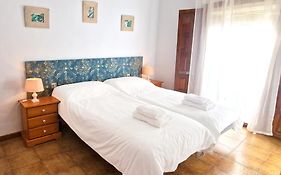 La Casa De Abuela Habitaciones Con Bano Compartido En El Casco Historico De Frigiliana 
